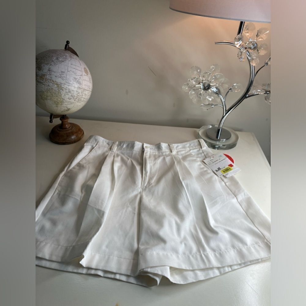 NWT LIZ CLAIBORNE 16P Carefree High Waisted Pleated 100% Cotton WideLeg Shorts